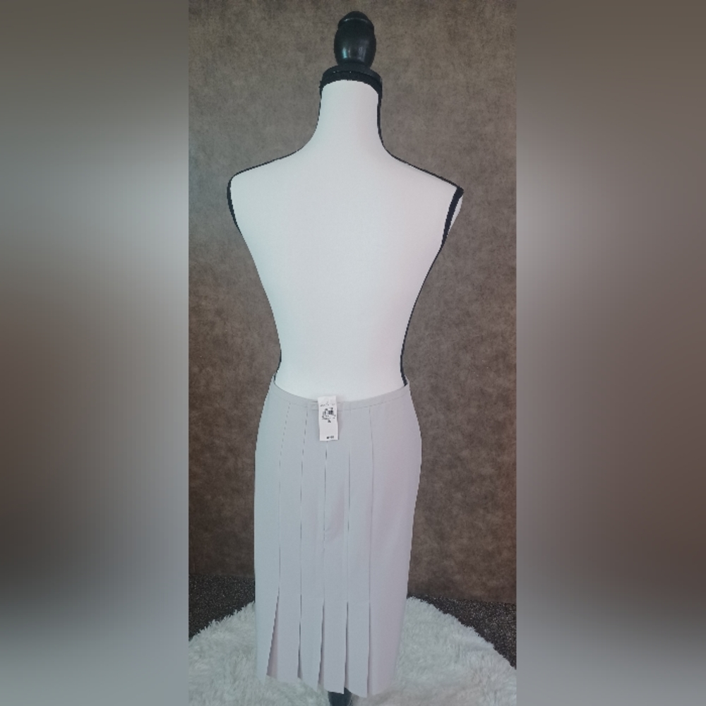 Women's New Ann Taylor Beige Casual Business Knee High Pleated Skirt Size 16